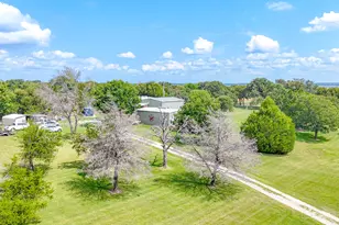 5827 SE County Rd 1095, Corsicana, TX 75109 - Photo 37