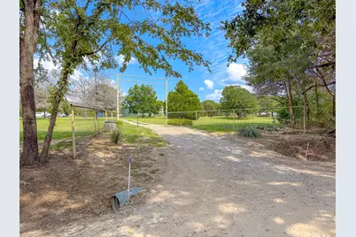 5827 SE County Road 1095, Corsicana, TX 75109 - Photo 39