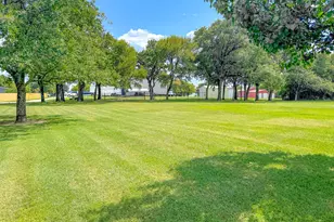 5827 SE County Rd 1095, Corsicana, TX 75109 - Photo 37