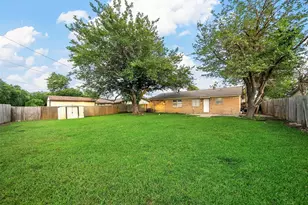 3633 Edgewood Dr, Garland, TX 75042 - Photo 27