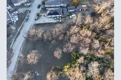 1145 Betterton Circle, Dallas, TX 75203 - Photo 9