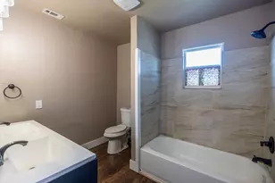 203 W Purdom Ave, Alvarado, TX 76009 - Photo 9