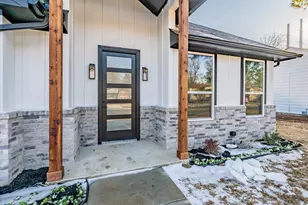 7138 Maple Park Dr, Richland Hills, TX 76118 - Photo 3