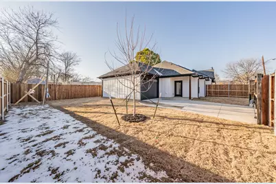 7138 Maple Park Drive, Richland Hills, TX 76118 - Photo 9