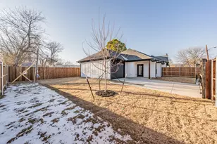 7138 Maple Park Dr, Richland Hills, TX 76118 - Photo 9