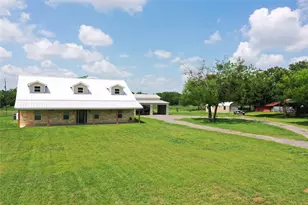 107 S Hwy 14, Wortham, TX 76693 - Photo 3