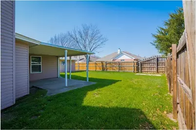 1080 W Hills Terrace, Saginaw, TX 76179 - Photo 15