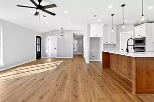 1401 Rambler Dr, Waco, TX 76710 - Photo 9