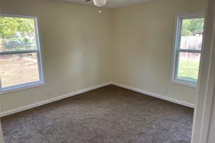 403 1st St, Whitesboro, TX 76273 - Photo 7