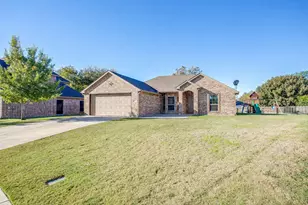608 Brandt St, Grandview, TX 76050 - Photo 1