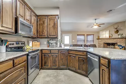 608 Brandt Street, Grandview, TX 76050 - Photo 17