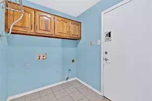 710 Cimarron Trail, Irving, TX 75063 - Photo 23