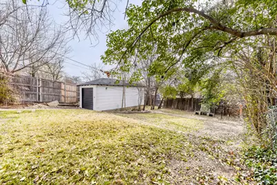 6918 Vivian Avenue, Dallas, TX 75223 - Photo 23