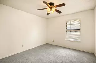 706 Tahiti Dr, Granbury, TX 76048 - Photo 27