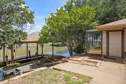 706 Tahiti Drive, Granbury, TX 76048 - Photo 33