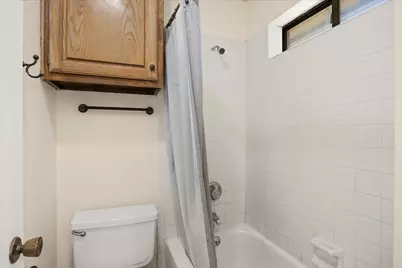 706 Tahiti Drive, Granbury, TX 76048 - Photo 25