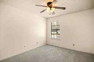 706 Tahiti Dr, Granbury, TX 76048 - Photo 23