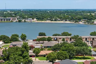 706 Tahiti Dr, Granbury, TX 76048 - Photo 39