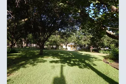 201 Cobblestone Lane, Crawford, TX 76638 - Photo 39