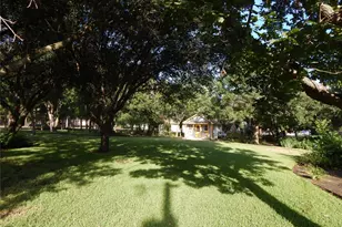 201 Cobblestone Ln, Crawford, TX 76638 - Photo 39