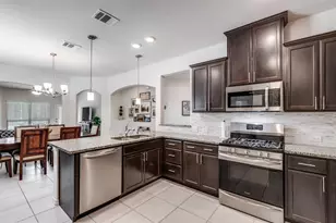 10105 Eagle Pass Pl, McKinney, TX 75071 - Photo 9