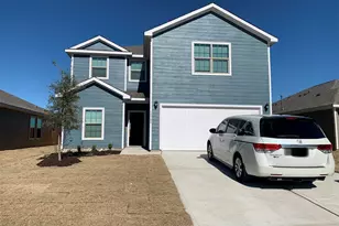 13704 Logan Pass Dr, Ponder, TX 76259 - Photo 1