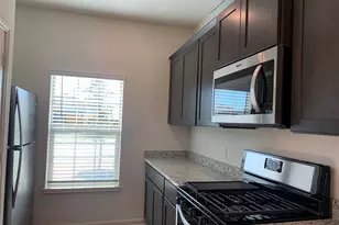 13704 Logan Pass Dr, Ponder, TX 76259 - Photo 5