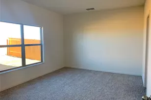 13704 Logan Pass Dr, Ponder, TX 76259 - Photo 11