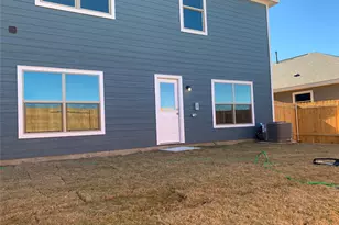 13704 Logan Pass Dr, Ponder, TX 76259 - Photo 27