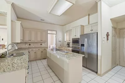 3318 Summergrove Drive, Arlington, TX 76001 - Photo 13