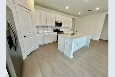 326 Sedalia Trail, Justin, TX 76247 - Photo 7