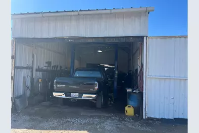 1411 W Omega, Henrietta, TX 76365 - Photo 7