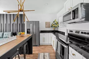 4811 Live Oak St, Dallas, TX 75204 - Photo 9