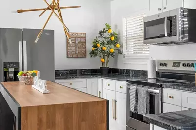 4811 Live Oak Street, Dallas, TX 75204 - Photo 7