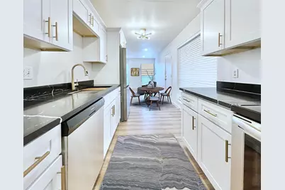 4811 Live Oak Street, Dallas, TX 75204 - Photo 15