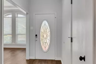 1301 Oak Timber Dr, Euless, TX 76039 - Photo 5