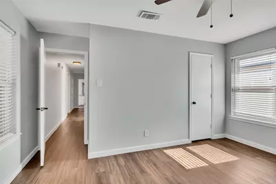 1301 Oak Timber Drive, Euless, TX 76039 - Photo 31