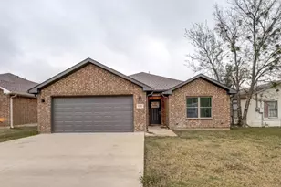 2205 N Hickory St, Sherman, TX 75092 - Photo 1
