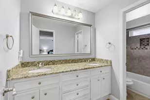 10118 Apple Creek Dr, Dallas, TX 75243 - Photo 17