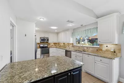 10118 Apple Creek Drive, Dallas, TX 75243 - Photo 5