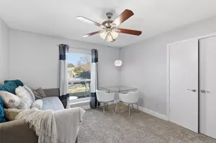 10118 Apple Creek Dr, Dallas, TX 75243 - Photo 15