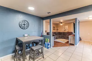 1304 E Inwood Dr, Arlington, TX 76010 - Photo 9