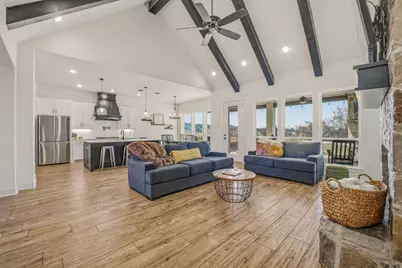 435 Creekside Court, Weatherford, TX 76087 - Photo 9