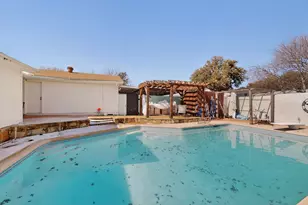 3401 Hillsdale Ln, Garland, TX 75042 - Photo 17