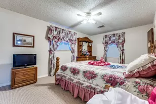 4215 Cinnabar Dr, Dallas, TX 75227 - Photo 17