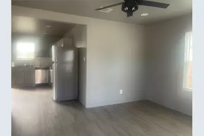 328 S Main Street, Cedar Hill, TX 75104 - Photo 9