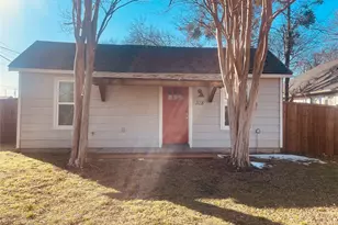 328 S Main St, Cedar Hill, TX 75104 - Photo 1