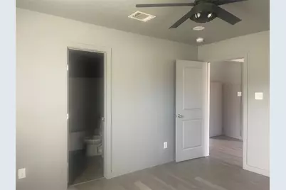 328 S Main Street, Cedar Hill, TX 75104 - Photo 11