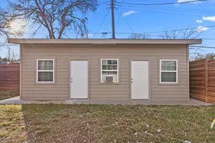 805 23rd St, Grand Prairie, TX 75050 - Photo 15