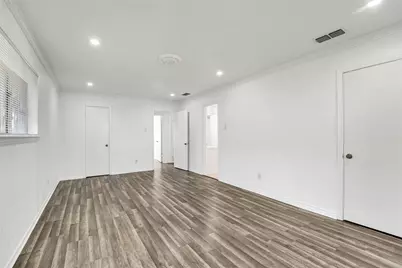 7027 Hunnicut Road, Dallas, TX 75227 - Photo 23